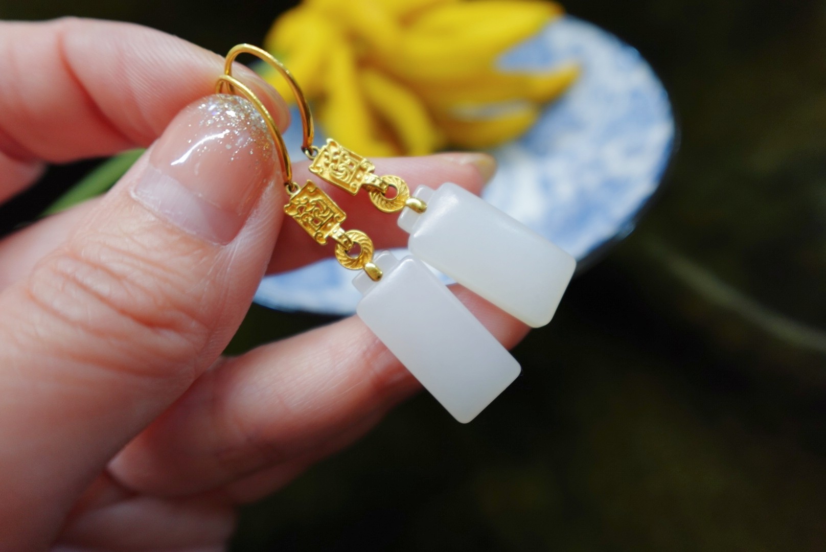 想买一件玉坠传承 上海黄浦区玉耳钉 怕欺骗 找晚香玉珠宝杨琴