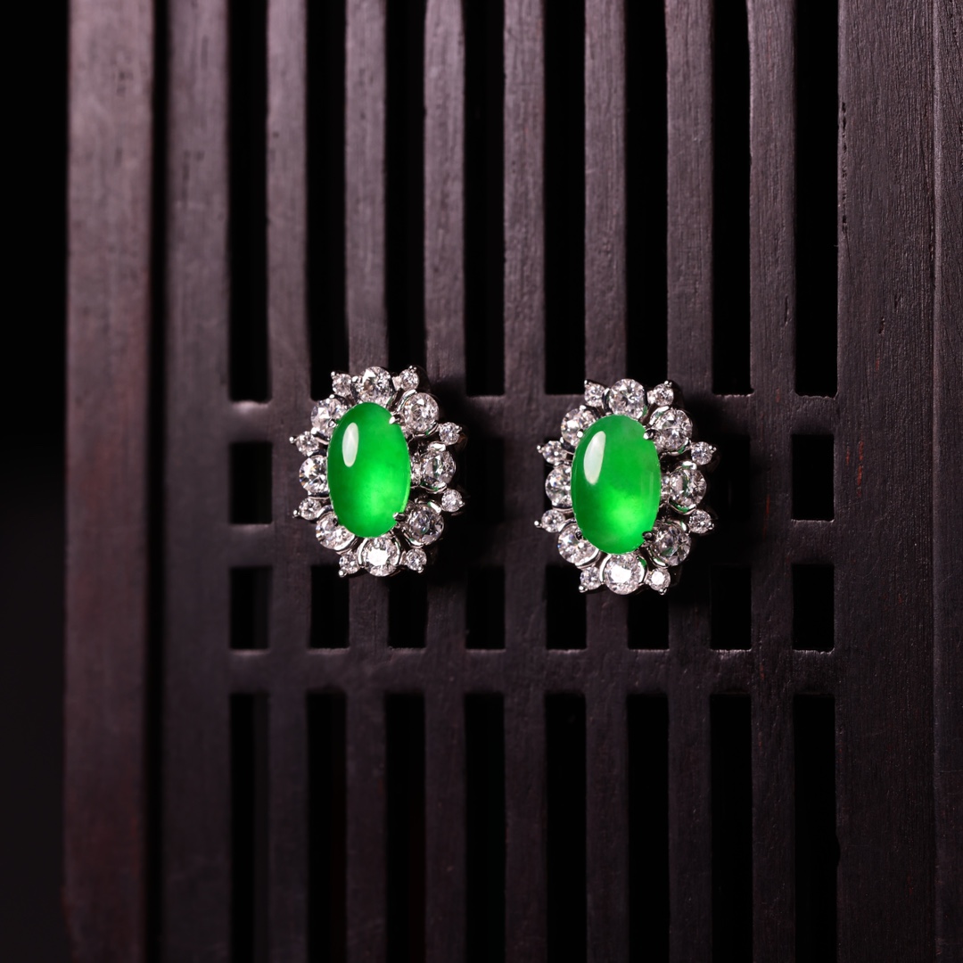 想买一件玉坠传承 浦东新区籽料耳钉 怕欺骗 找晚香玉珠宝杨琴