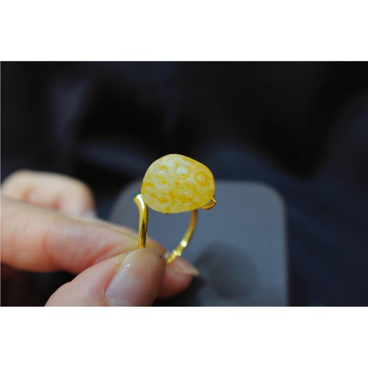 想买一件玉坠传承 松江区籽料戒指 上海晚香玉珠宝源头批发价