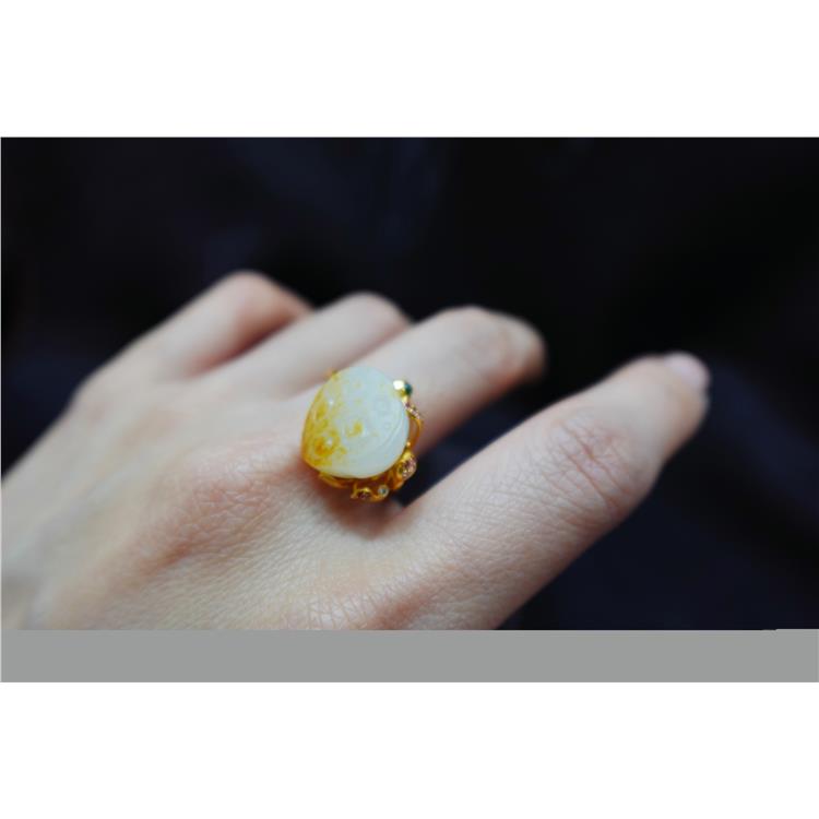 想买一件玉坠传承 静安区和田玉扳指 上海晚香玉喝茶品玉好去处