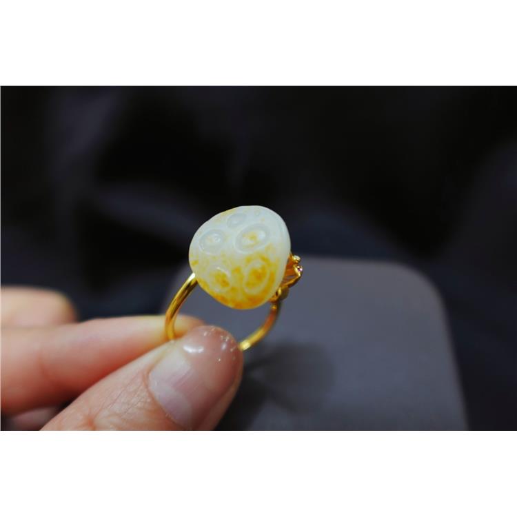 想买一件玉坠传承 籽料戒指 上海晚香玉珠宝源头批发价