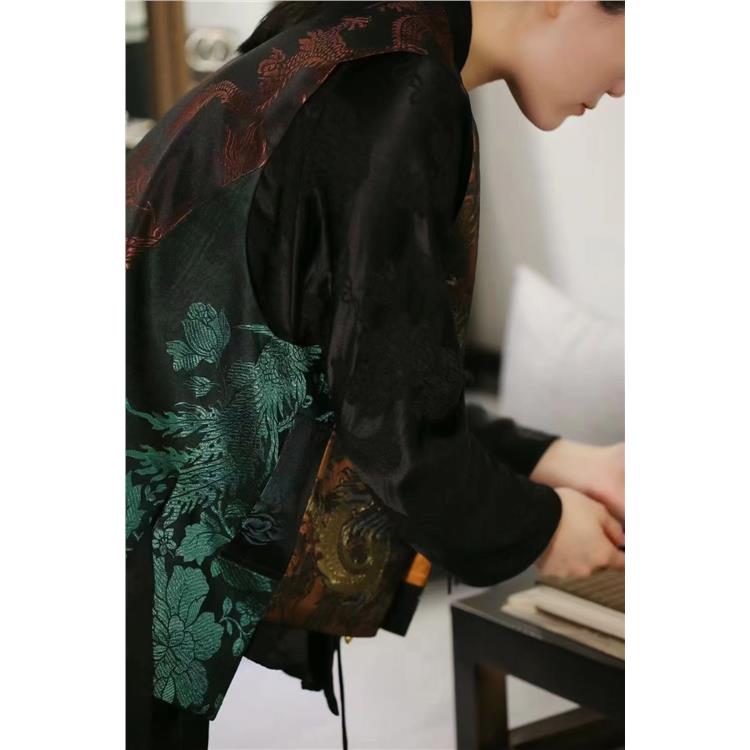 资深玉石顾问 金山区翡翠戒指 怕欺骗 找晚香玉珠宝杨琴