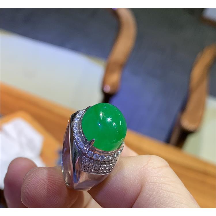 想买一件玉坠传承 杨浦区蝴蝶戒指 上海晚香玉珠宝源头批发价