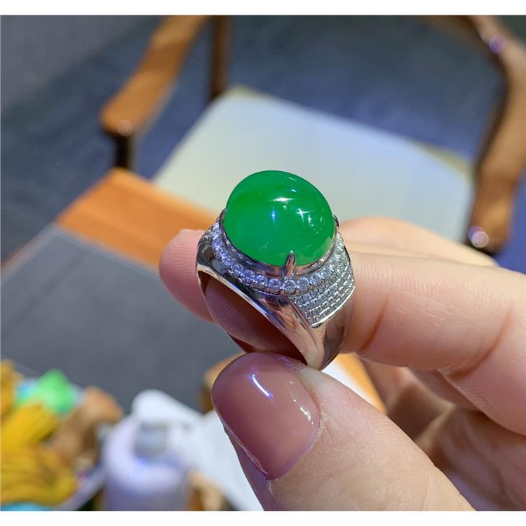 资深玉石顾问 静安区翡翠戒指 上海晚香玉珠宝源头批发价