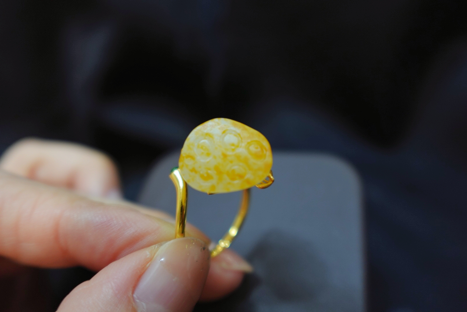 想买一件玉坠传承 静安区籽料戒指 上海晚香玉喝茶品玉好去处