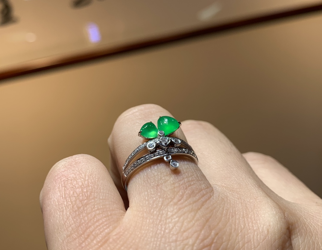 资深玉石顾问 浦东新区和田玉扳指 上海晚香玉珠宝源头批发价