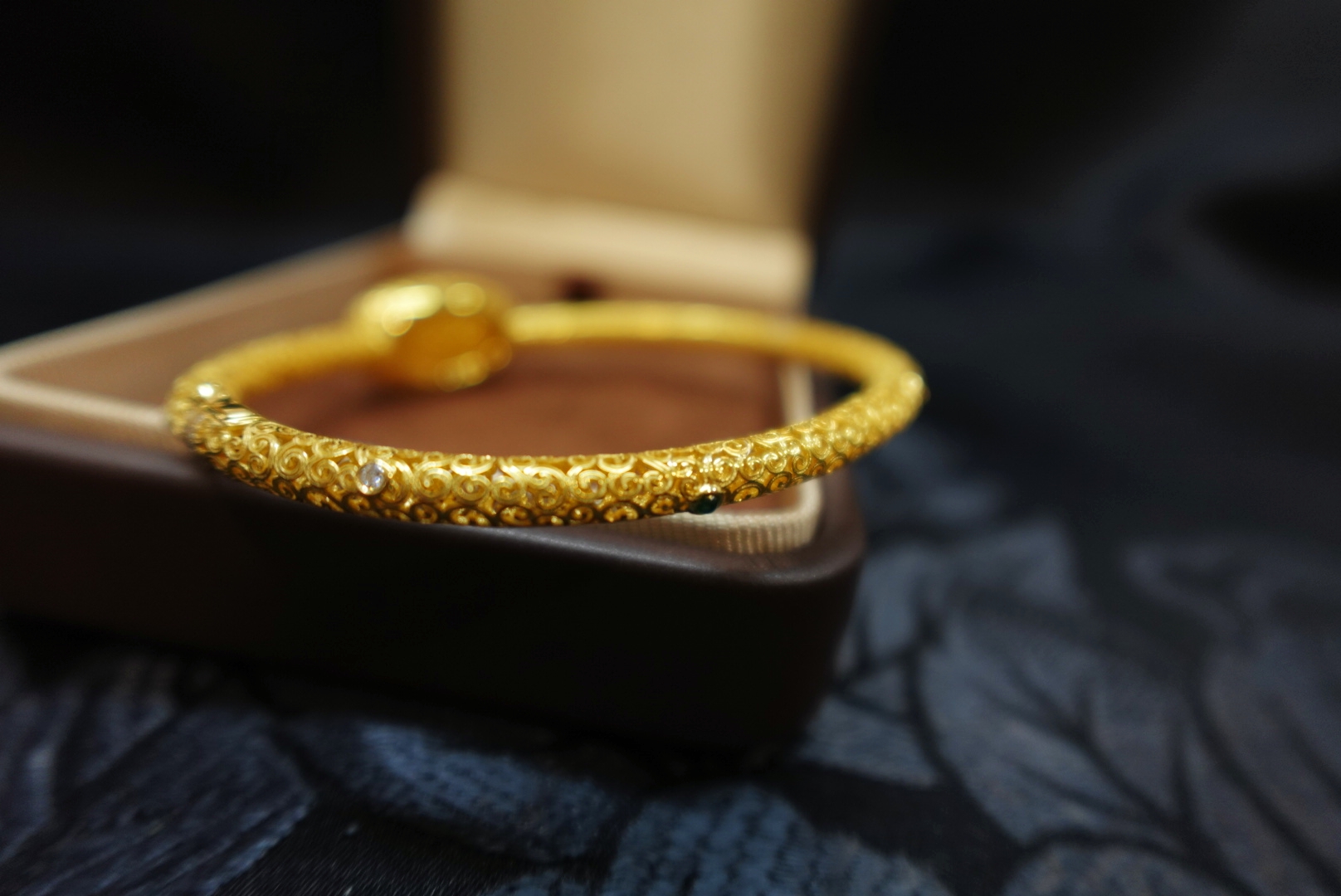 资深玉石顾问 嘉定区和田玉手镯 比源头还靠谱的上海晚香玉珠宝店