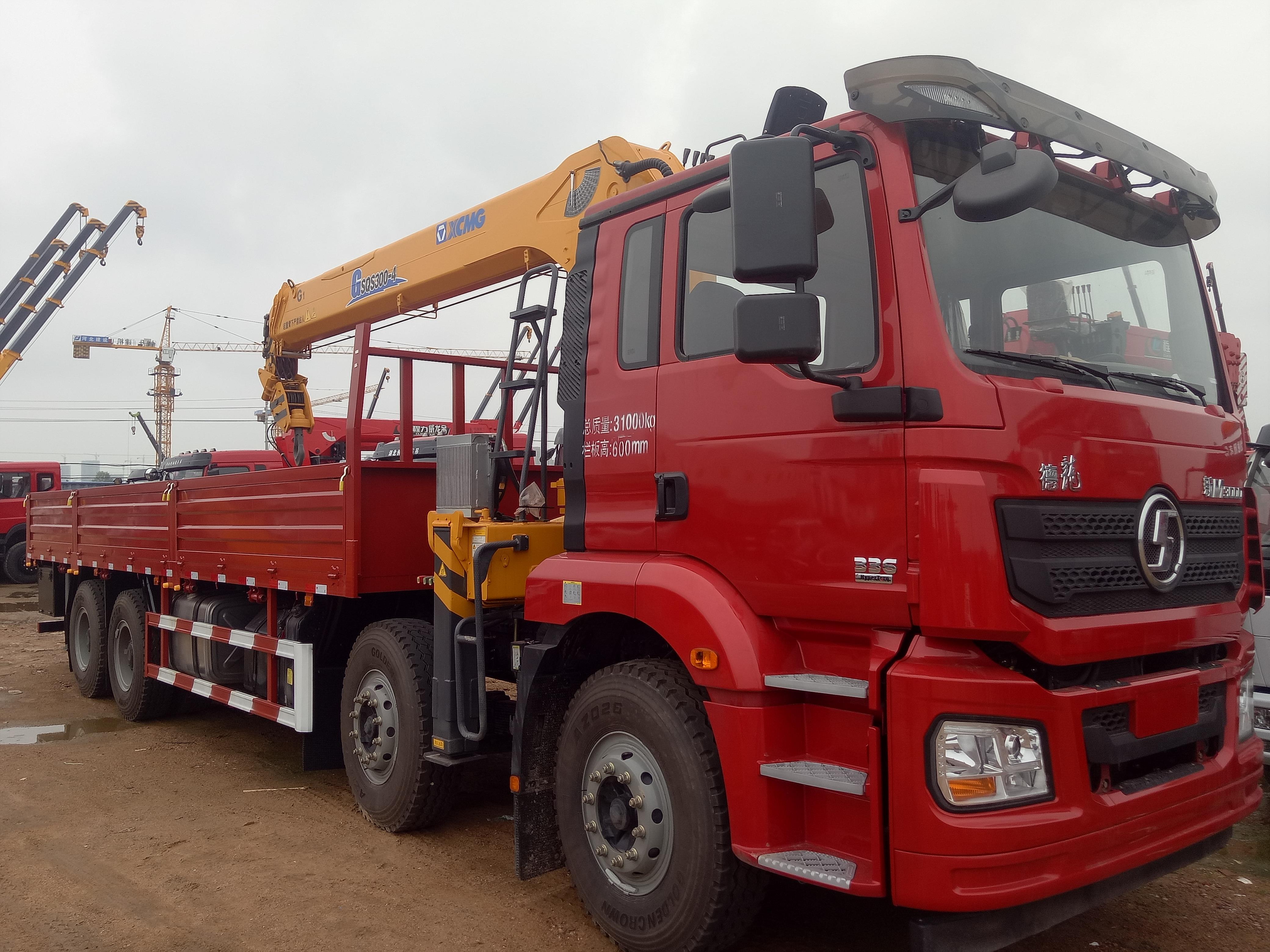 北京市上汽红岩前四后八随车吊厂家总销