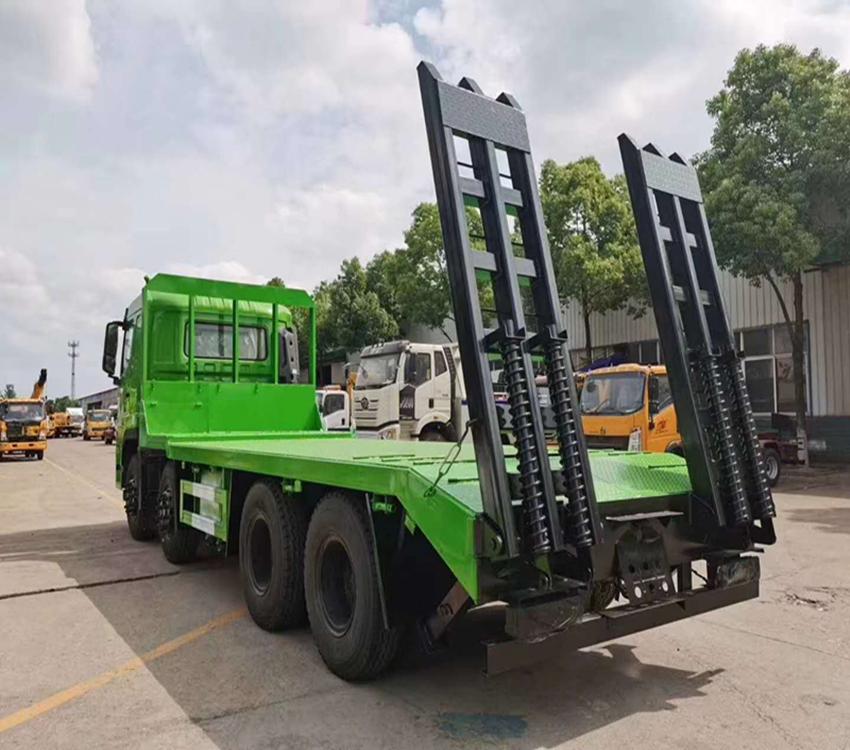 解放四桥平拖车330平板拖车东风大型挖机拖车厂家