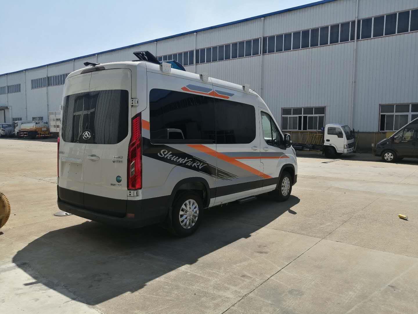 海南上汽v80房车b型房车旅游车保姆车