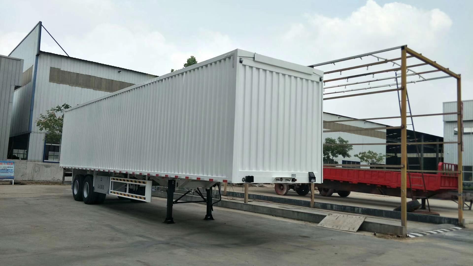 95米翼展箱式半挂车规格参数