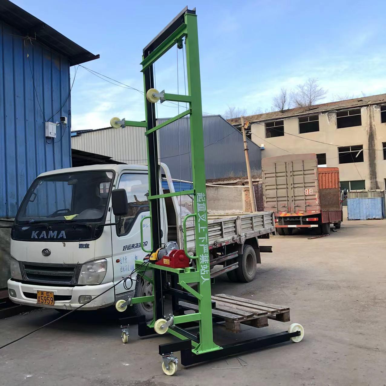 小型楼层上砖机视频