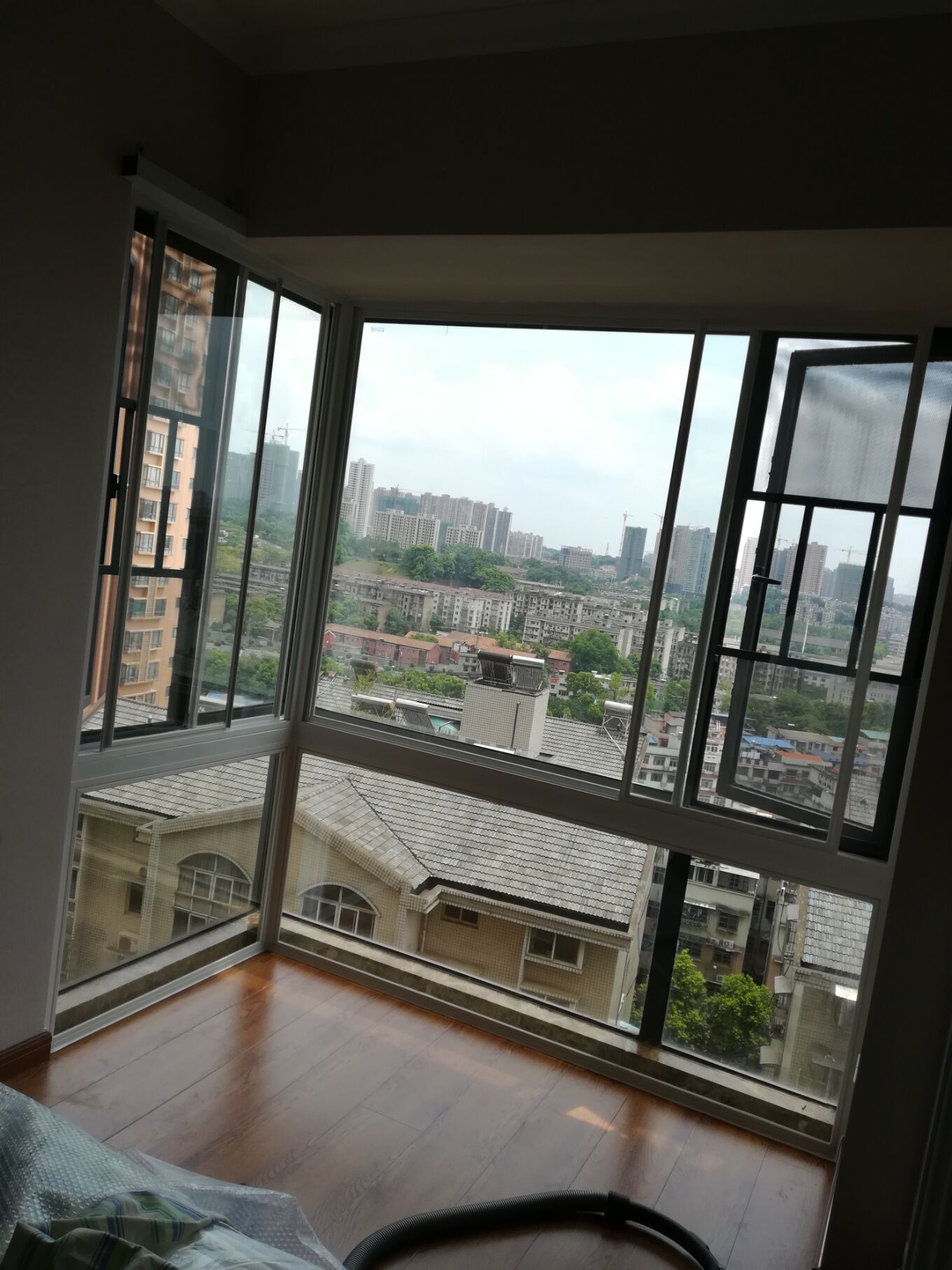 【顶立隔音门窗】简介