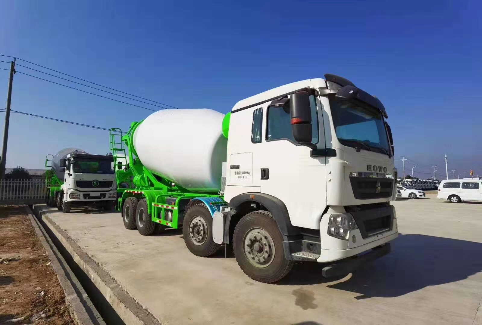 浙江混凝土搅拌车重汽豪沃价格