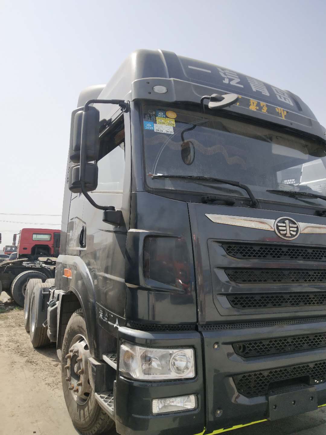 二手解放天v牵引车促销500马力解放天v牵引车