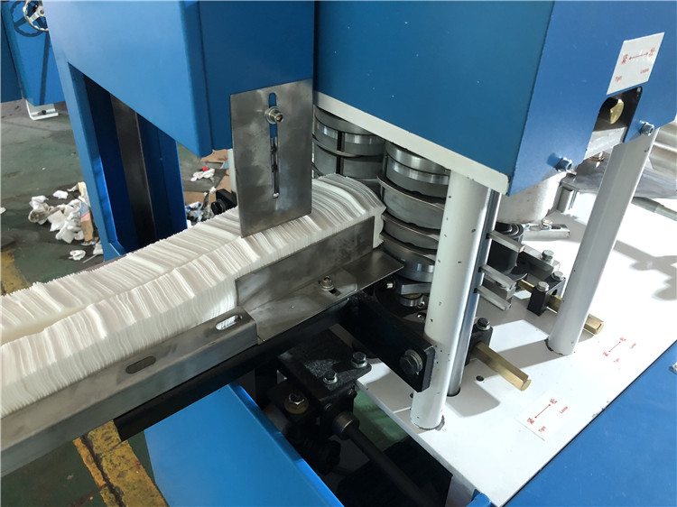 棉柔巾折叠机 棉柔巾机器湿敷棉设备