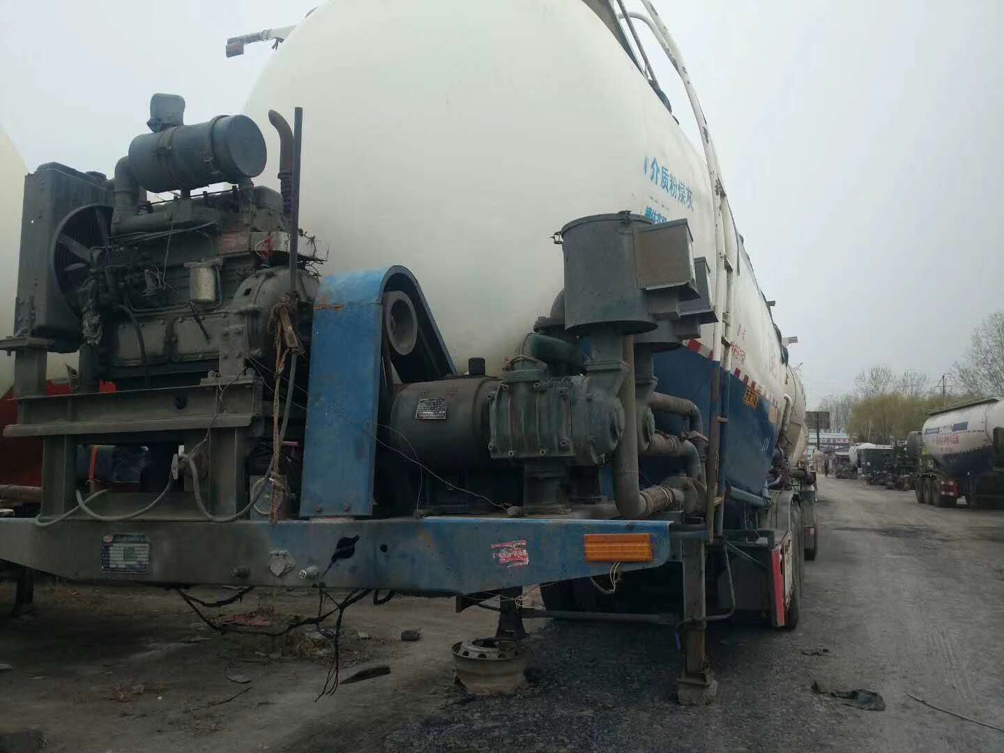 隆升二手散装水泥罐35-120方水泥罐车中集瑞江