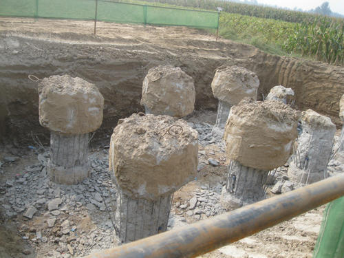 重庆丰都县凿桩头多少钱一个破桩头机械价格