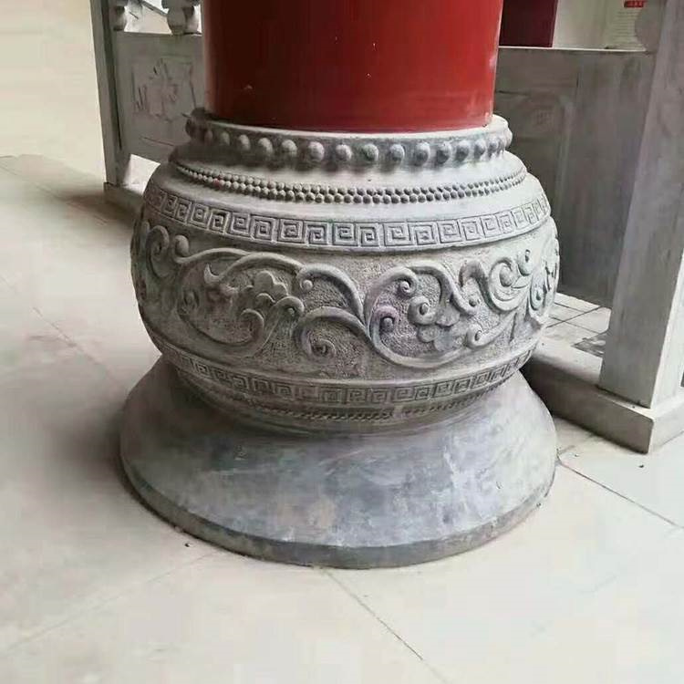顶石又名柱础,是一种中国传统建筑石制构件,安装在台明上柱子的位置上