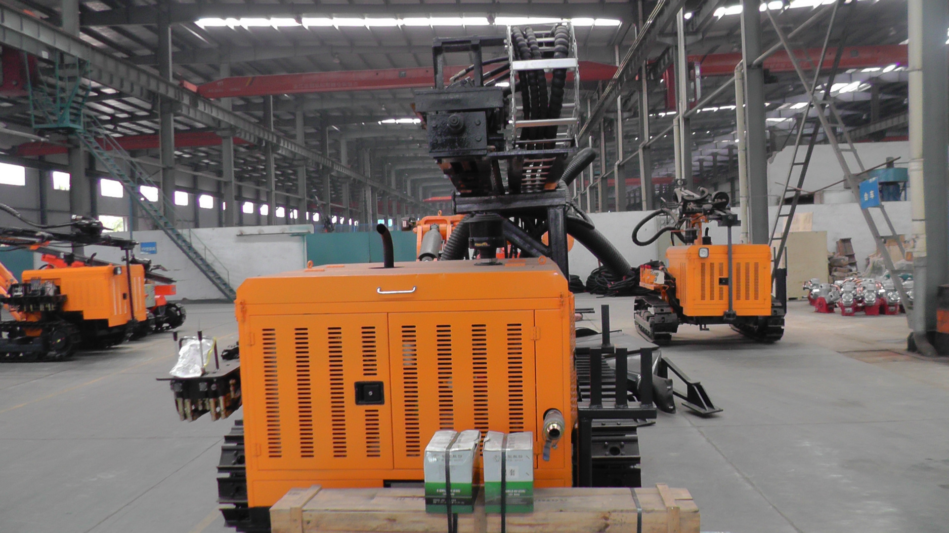 湖南长探200型钻机长沙潜孔钻车湖南价钱