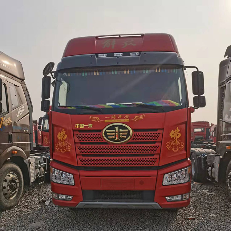 多用途解放j6p,2020年9月460马力,国五双驱轻体,轮胎八成新,手续齐全