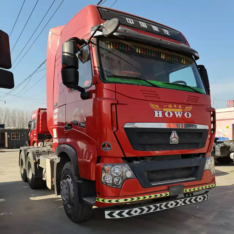 出售二手牵引车豪沃牵引车头440马力国五排放