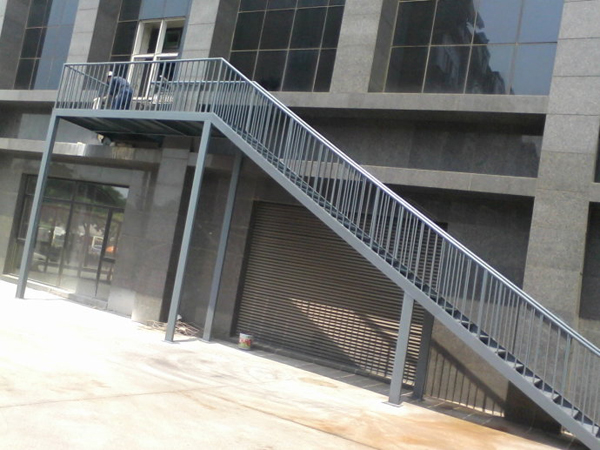 新闻佛山钢结构旋转楼梯安装2022更新中