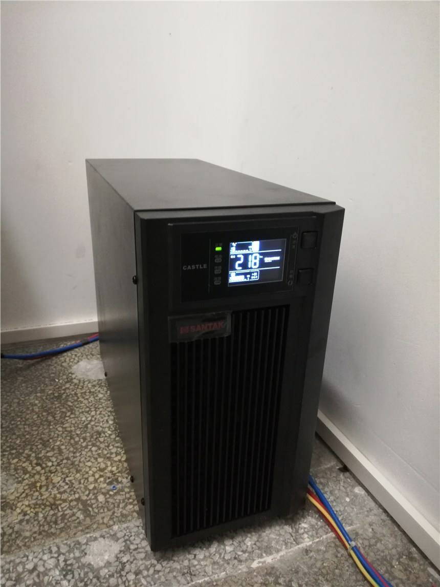 山特(santak)ups 30kva ups电源 性能