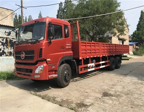 9米6后双桥平板货车特别制造质量可靠