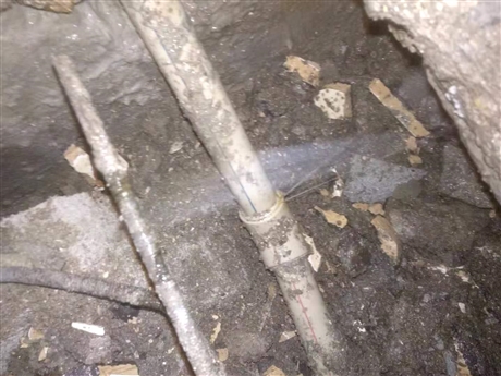 更合客廳地板漏水查漏,小區(qū)家里水管漏水檢測
