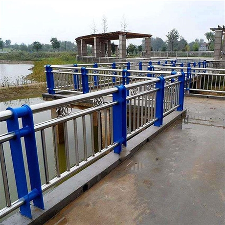 燈光河道欄桿哪里賣 河道防欄桿廠家
