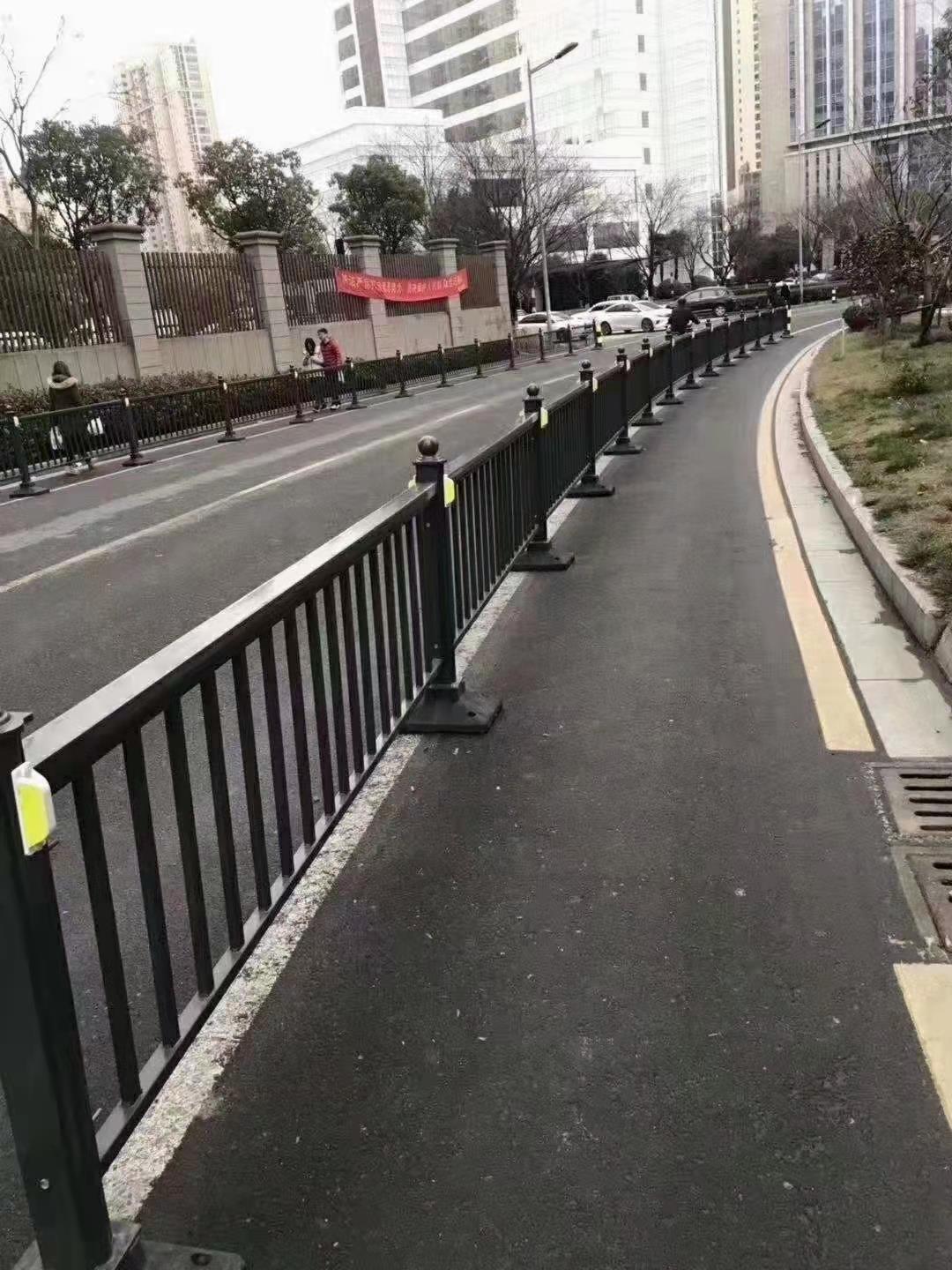 道路護欄江蘇倒車杆施工隊