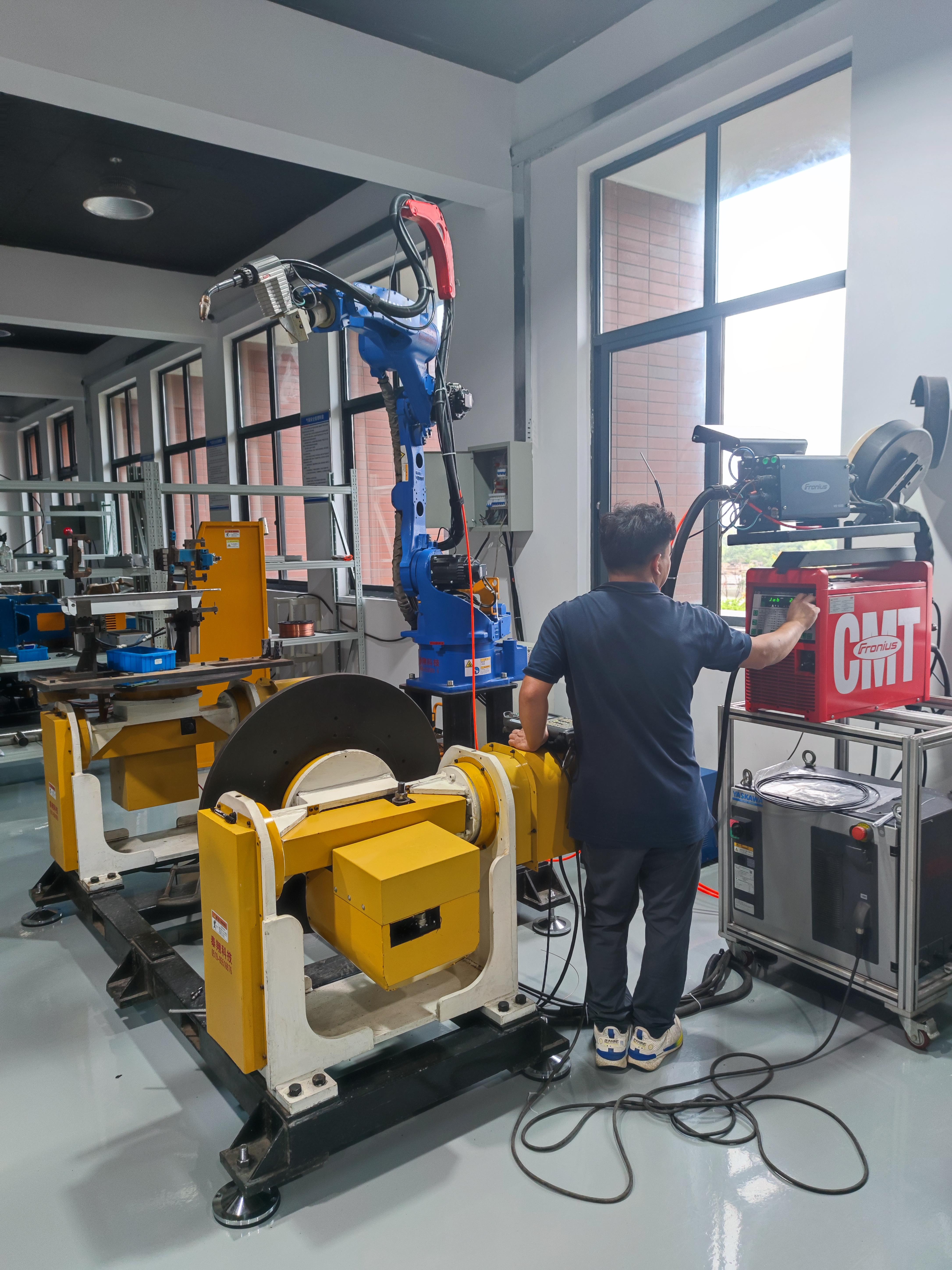 上海泰翔自动化科技焊接机器人厂家焊接工作站