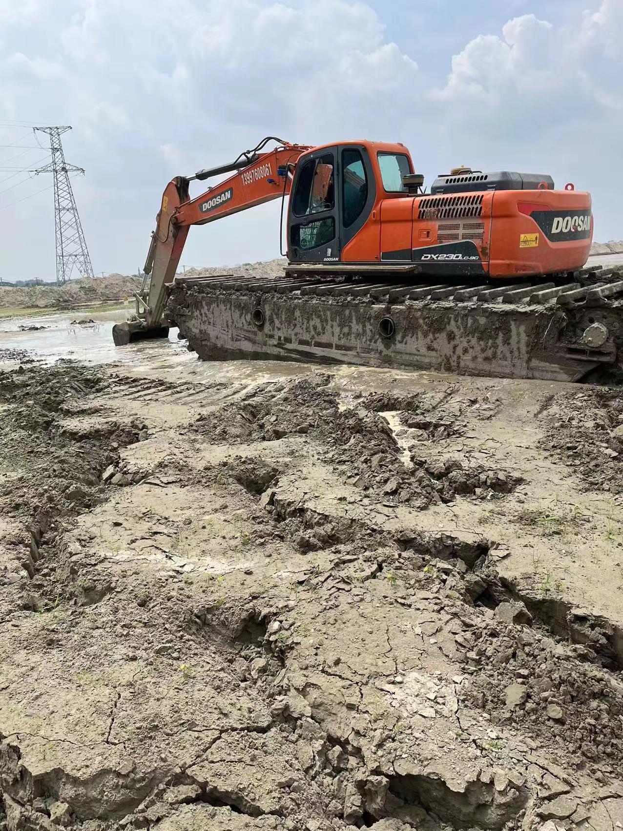 银川当地船挖机打桩租赁月租多少钱