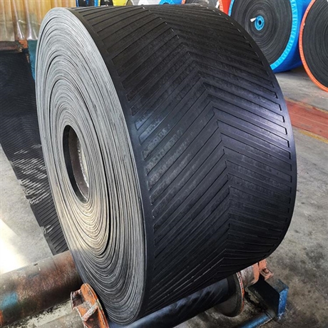 花纹人字环形输送带   人字花纹输送带 沙石爬坡运输